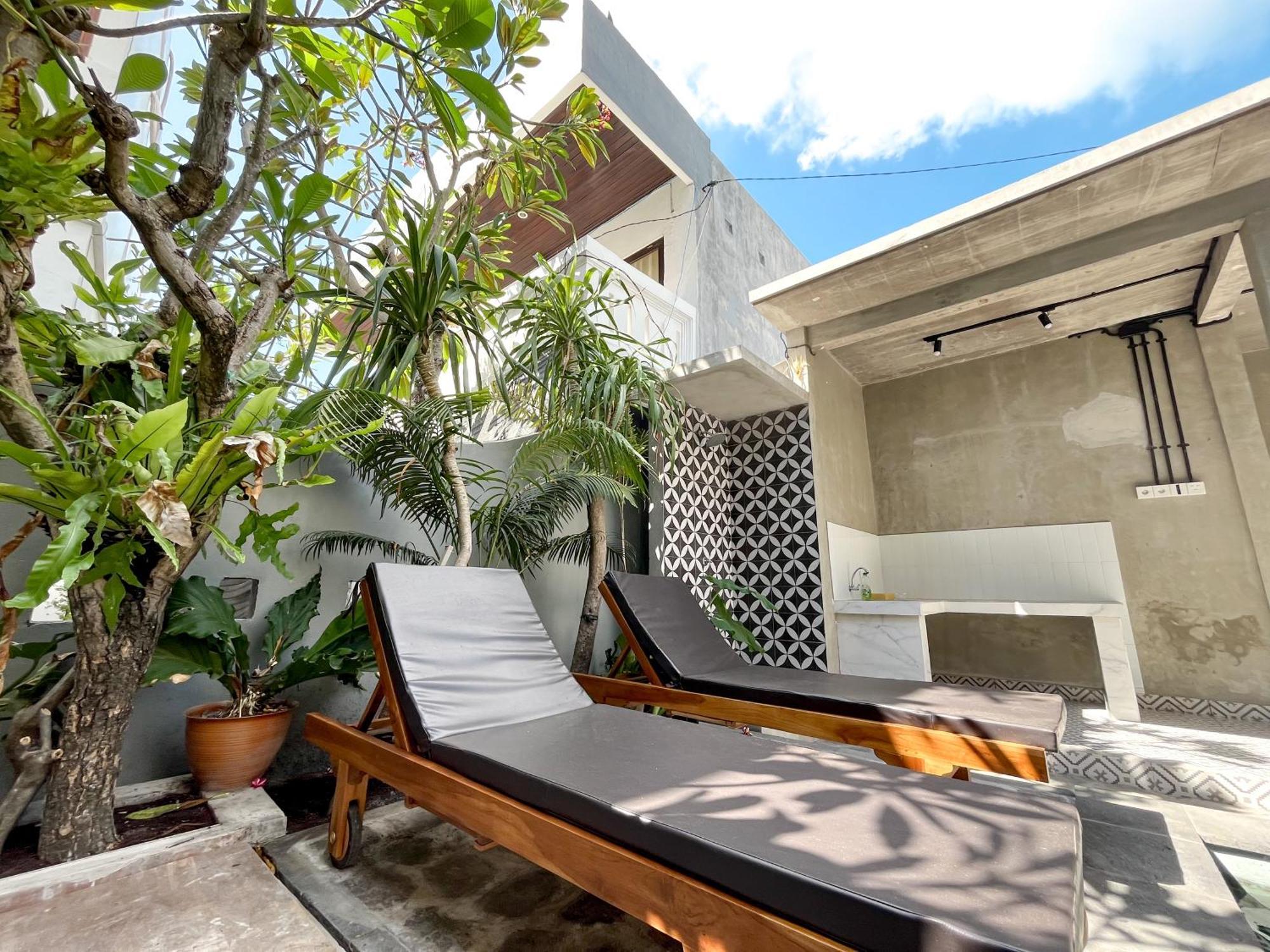 Adi Surya Guest House Seminyak  Luaran gambar